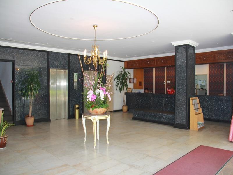 Terrace Hotel บันดาร์เสรีเบกาวัน ภายนอก รูปภาพ