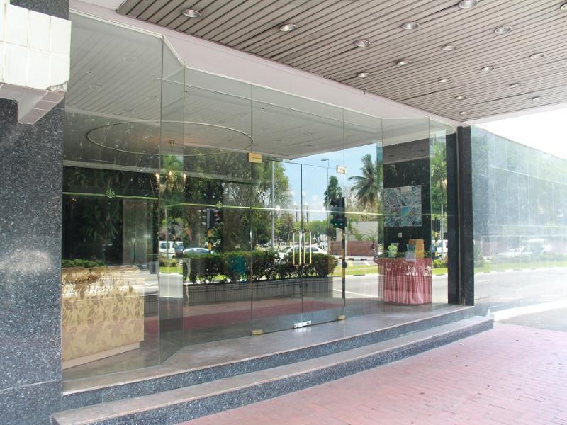 Terrace Hotel บันดาร์เสรีเบกาวัน ภายนอก รูปภาพ