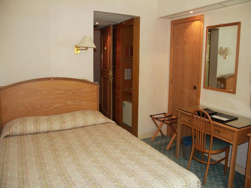 Terrace Hotel บันดาร์เสรีเบกาวัน ภายนอก รูปภาพ