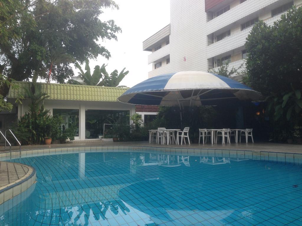 Terrace Hotel บันดาร์เสรีเบกาวัน ภายนอก รูปภาพ