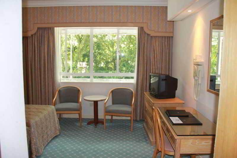 Terrace Hotel บันดาร์เสรีเบกาวัน ภายนอก รูปภาพ