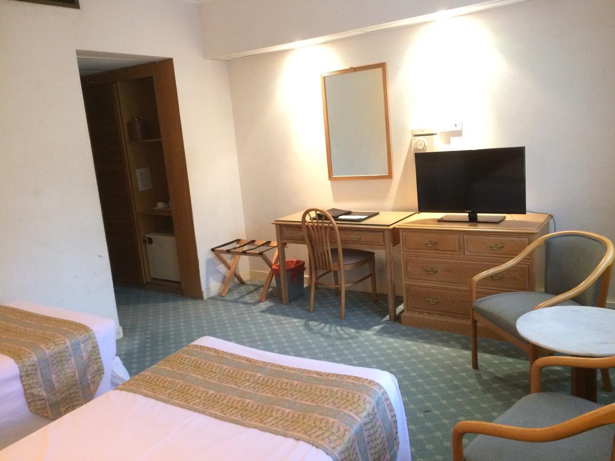 Terrace Hotel บันดาร์เสรีเบกาวัน ภายนอก รูปภาพ