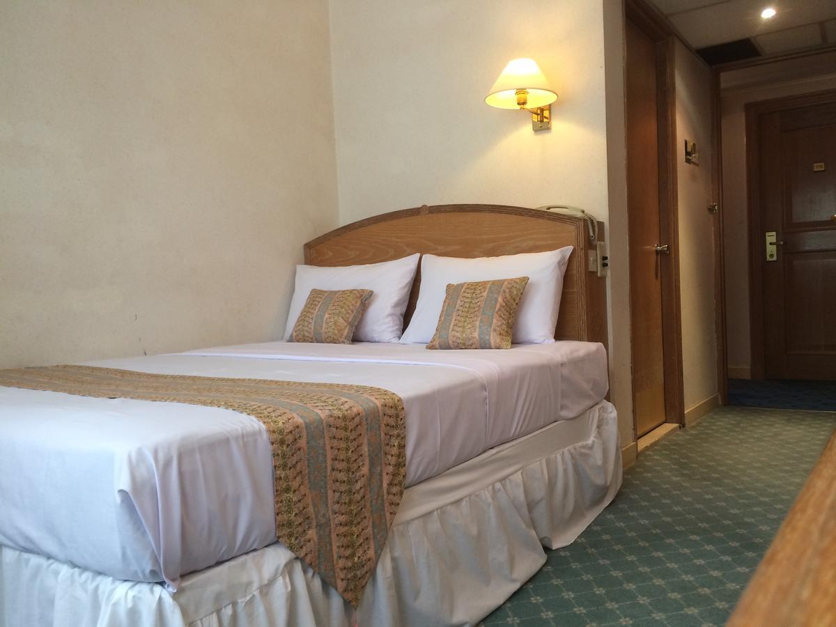 Terrace Hotel บันดาร์เสรีเบกาวัน ภายนอก รูปภาพ