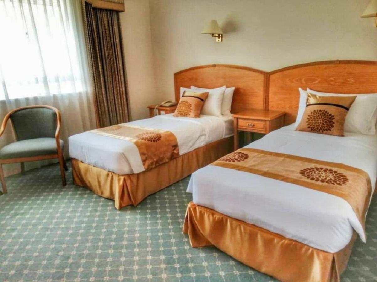 Terrace Hotel บันดาร์เสรีเบกาวัน ภายนอก รูปภาพ